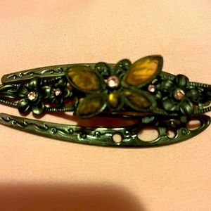 Vintage hair clip